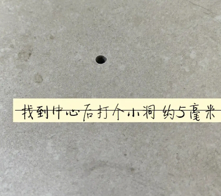 阜城瓷砖空鼓维修公司专业解答在瓷砖铺贴过程中，如果砂料搅拌不均匀，将会带来以下问题